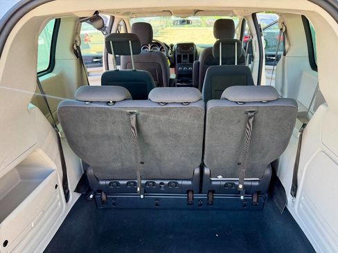Used 2008 Dodge Grand Caravan SE FWD image 18