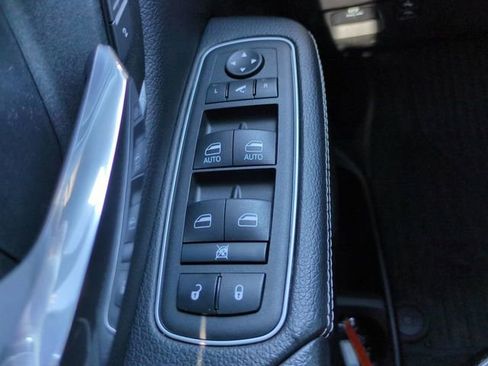 Used 2023 RAM 1500 Laramie image 24