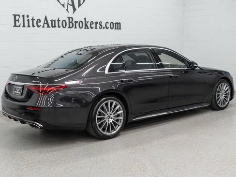 Used 2022 Mercedes-Benz S 500 4MATIC w/ AMG Line Package image 59