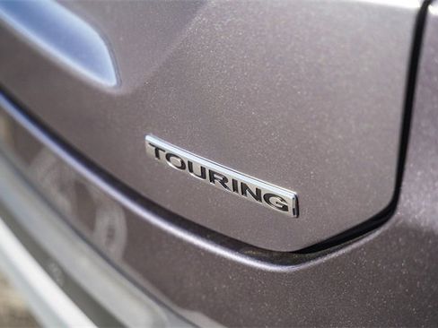 New 2025 Honda Pilot Touring image 14