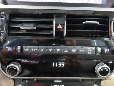 Used 2022 Lexus GX 460 Premium w/ Premium Plus Package AWD/4WD image 21