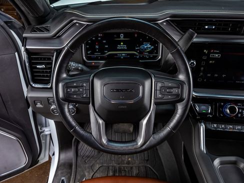 Used 2024 GMC Sierra 2500 Denali Ultimate image 19