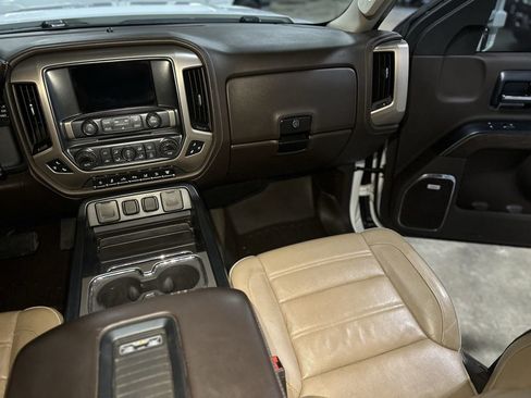 Used 2017 GMC Sierra 2500 Denali w/ Duramax Plus Package image 21