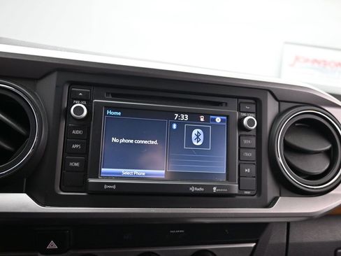 Used 2019 Toyota Tacoma SR5 image 19