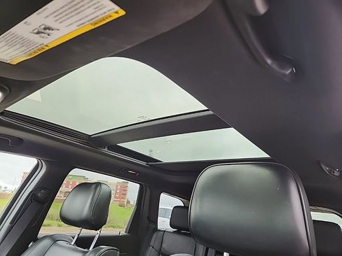 Used 2015 Jeep Grand Cherokee High Altitude AWD/4WD image 32