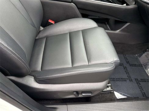 Used 2023 Nissan Rogue SL w/ SL Premium Package image 10