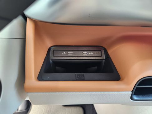 New 2025 Volkswagen ID. Buzz 1st Edition image 33