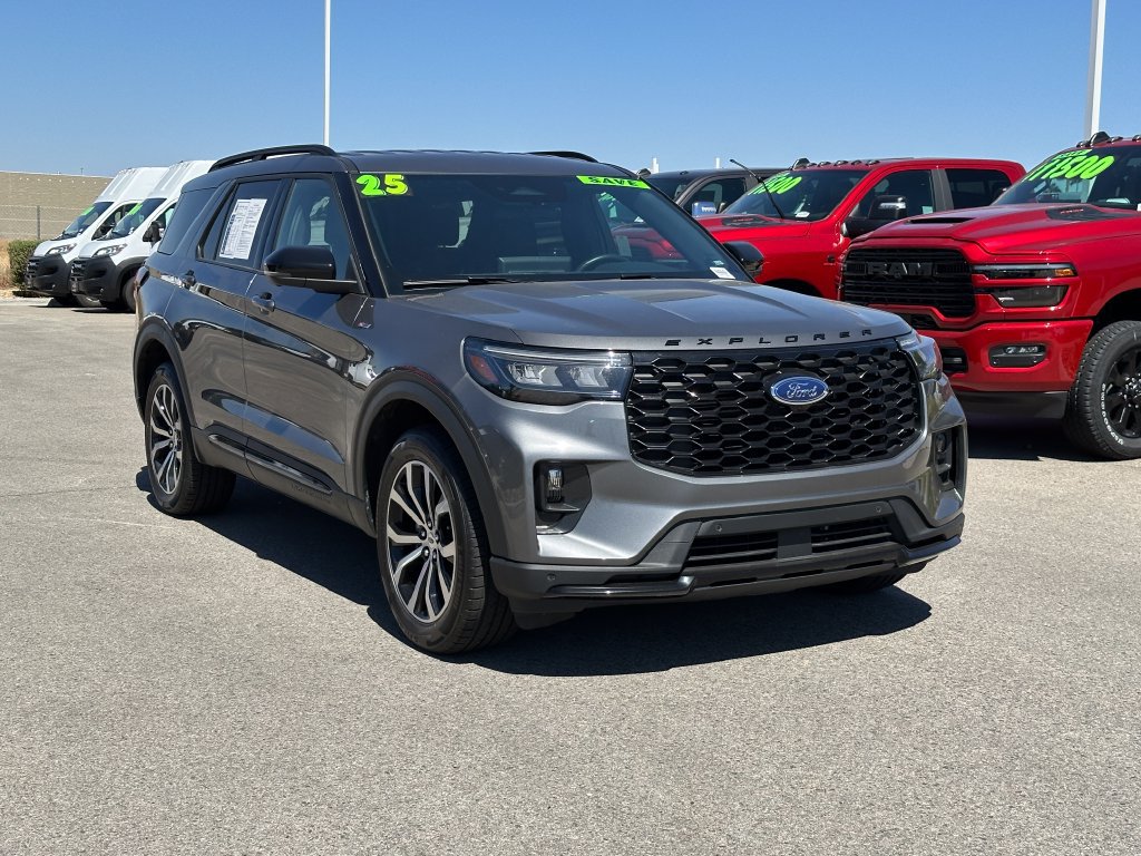 Used 2025 Ford Explorer ST-Line AWD/4WD image 44