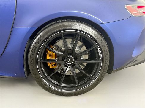 Used 2020 Mercedes-Benz AMG GT R w/ Exclusive Interior Package image 20