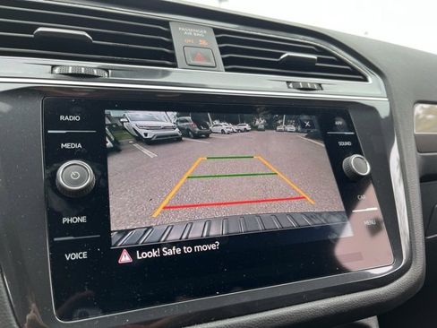 Certified 2024 Volkswagen Tiguan SE R-Line image 24