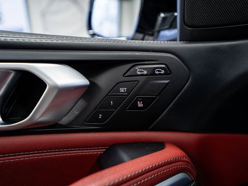 Used 2020 BMW X6 xDrive40i w/ M Sport Package image 35