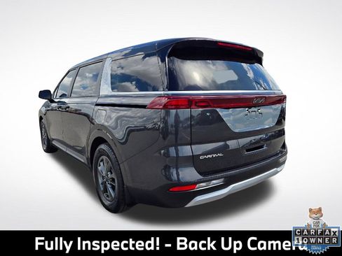 Used 2023 Kia Carnival LX FWD image 5
