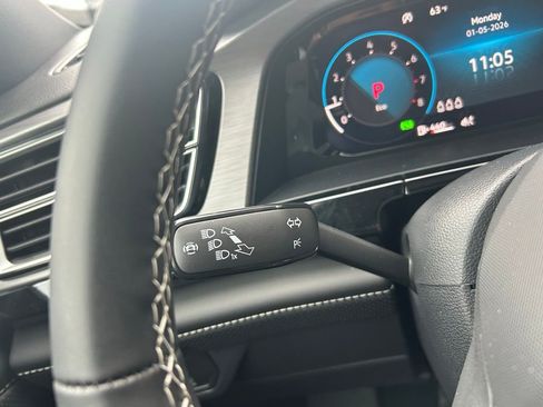 New 2026 Volkswagen Atlas Cross Sport SE image 23