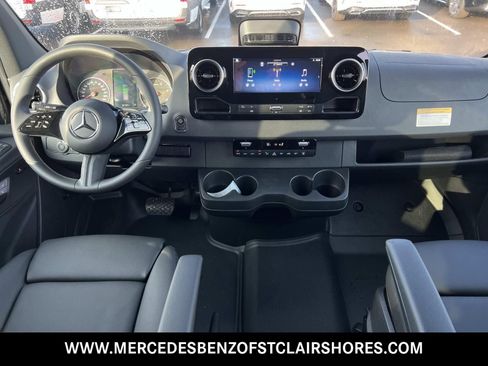 New 2025 Mercedes-Benz Sprinter 2500 image 17
