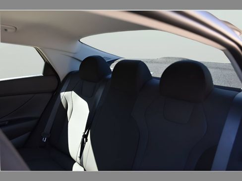 New 2026 Hyundai Elantra SE FWD image 26
