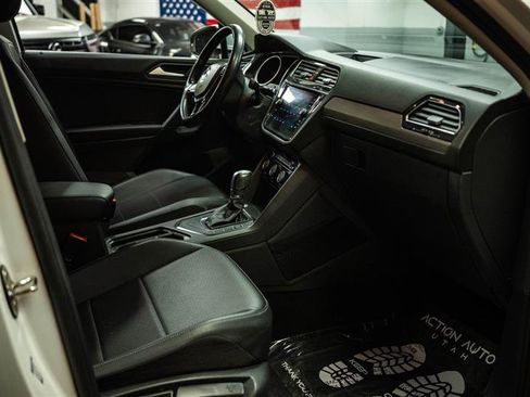 Used 2019 Volkswagen Tiguan SE image 13