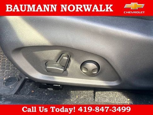 Used 2026 Jeep Compass Latitude w/ Sun and Sound Group AWD/4WD image 21