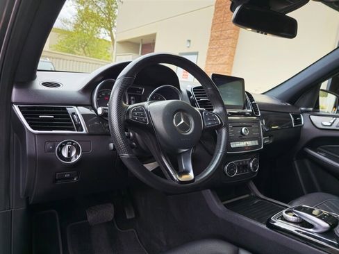 Used 2018 Mercedes-Benz GLE 350 w/ Premium 1 Package image 17