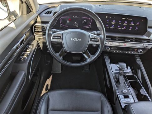 Certified 2025 Kia Telluride S image 22