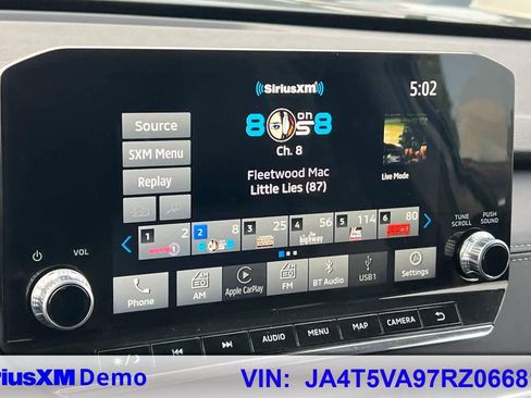 Used 2024 Mitsubishi Outlander SE image 32