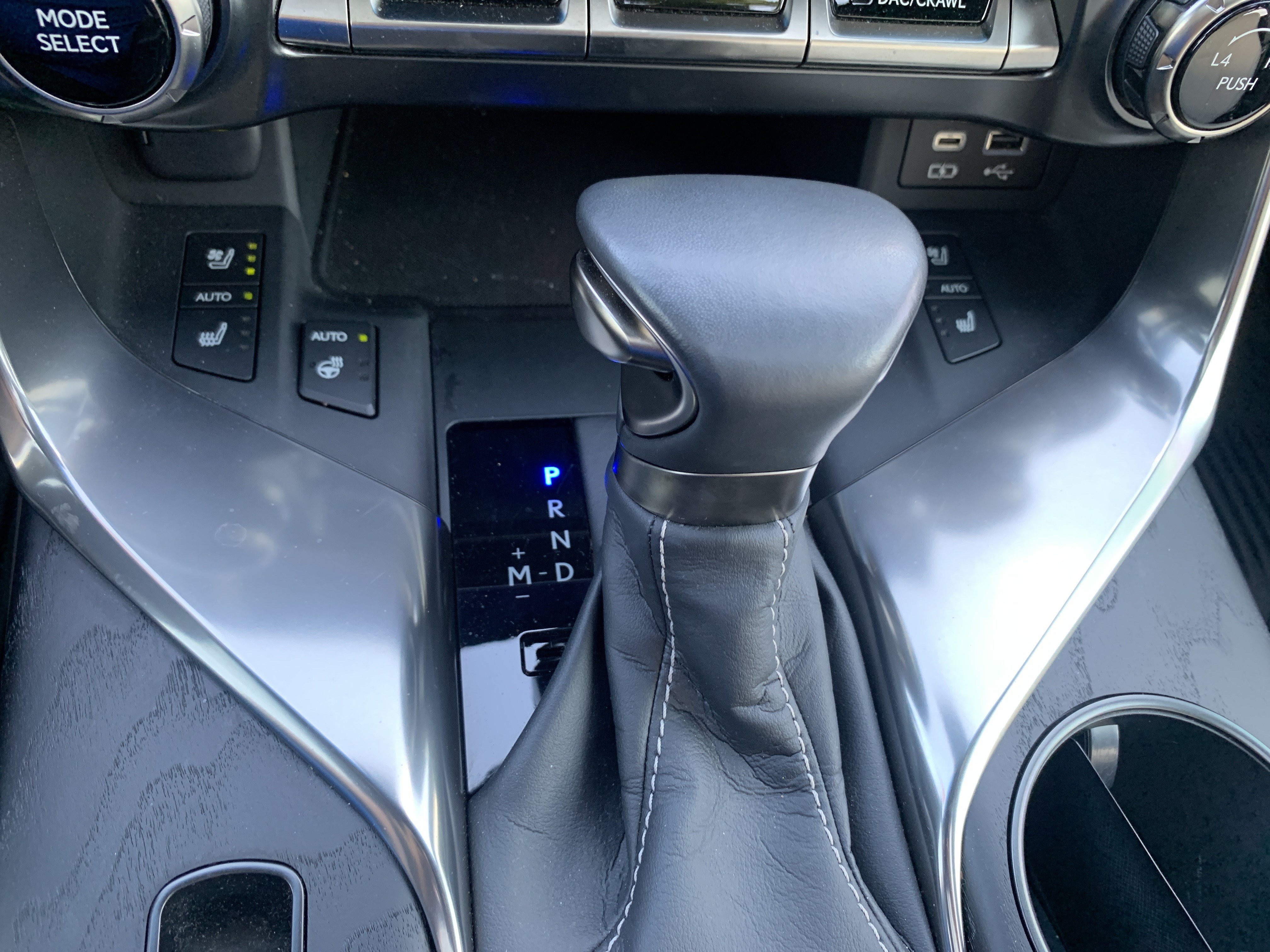 Used 2023 Lexus LX 600 4WD w/ Appearance Package image 11
