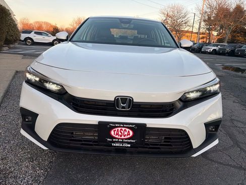 Used 2024 Honda Civic Touring image 2