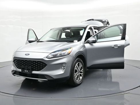 Used 2022 Ford Escape SEL w/ Technology Package AWD/4WD image 32