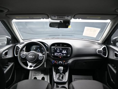Used 2023 Kia Soul LX w/ Option Group 015 FWD image 20