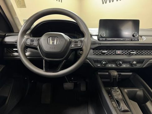 Used 2023 Honda Accord EX image 9