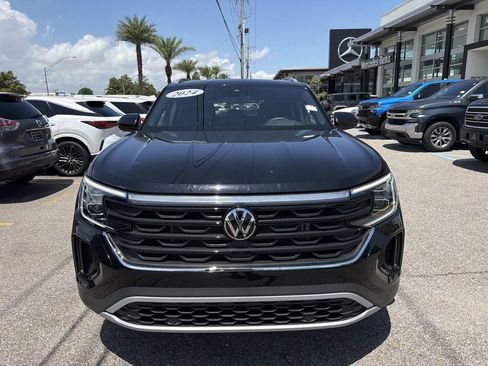 Used 2024 Volkswagen Atlas Cross Sport SEL AWD/4WD image 2