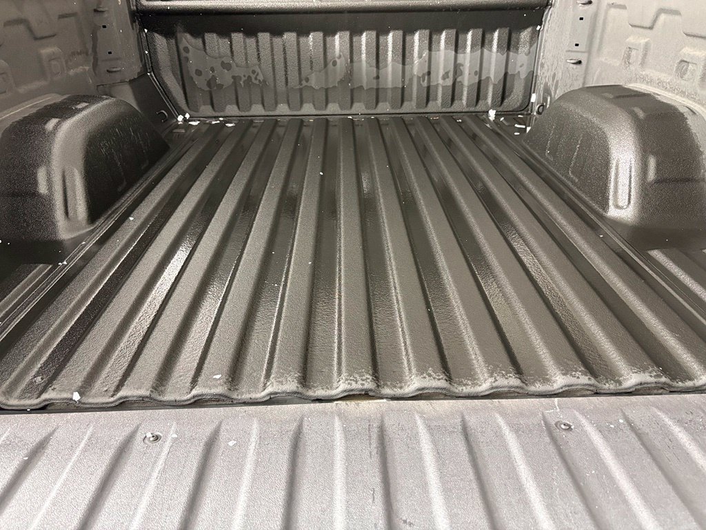 Certified 2024 Chevrolet Silverado 1500 LT RWD image 40