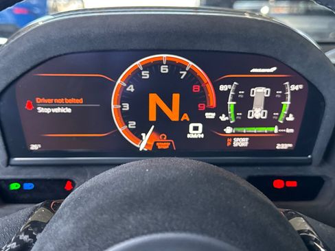 Used 2022 McLaren 765LT RWD image 30