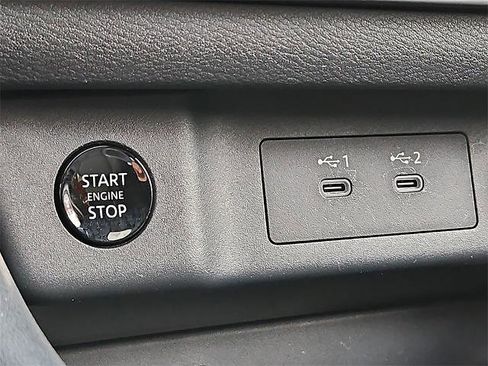 Certified 2025 Nissan Rogue Platinum image 19