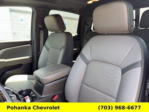 Certified 2024 Chevrolet Colorado ZR2 w/ ZR2 Convenience Package III AWD/4WD image 18