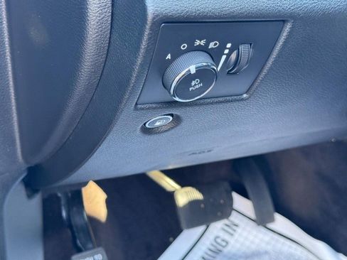 Used 2018 Jeep Grand Cherokee Limited image 19