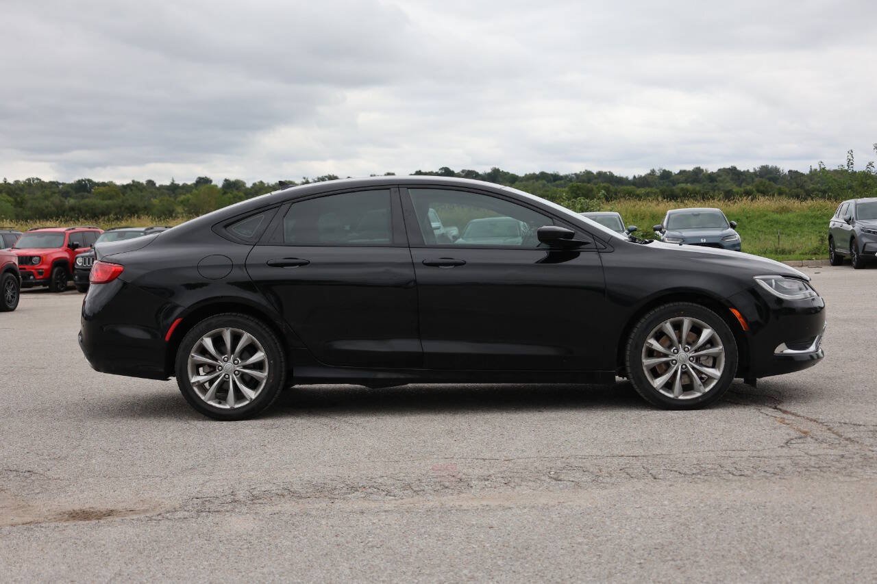 Used 2015 Chrysler 200 S w/ Navigation & Sound Group I FWD image 7