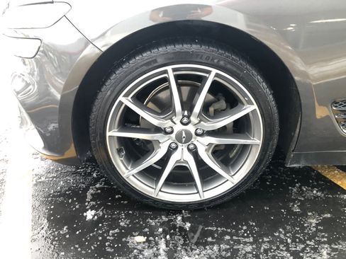 Used 2023 Genesis G70 2.0T image 34