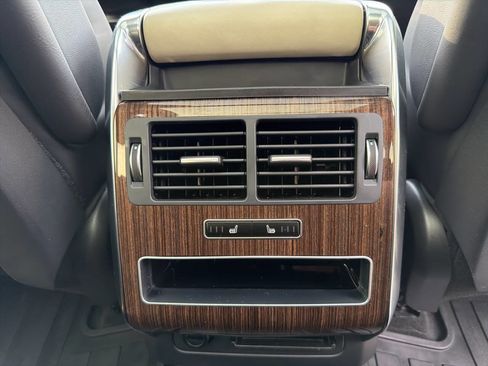 Used 2014 Land Rover Range Rover Sport HSE image 25