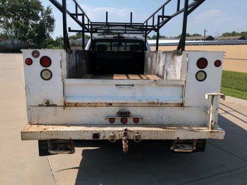 Used 2016 Ford F450 XLT w/ Ambulance Prep Package image 29