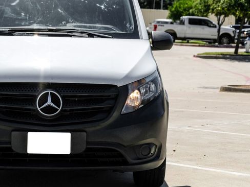 Used 2018 Mercedes-Benz Metris image 36