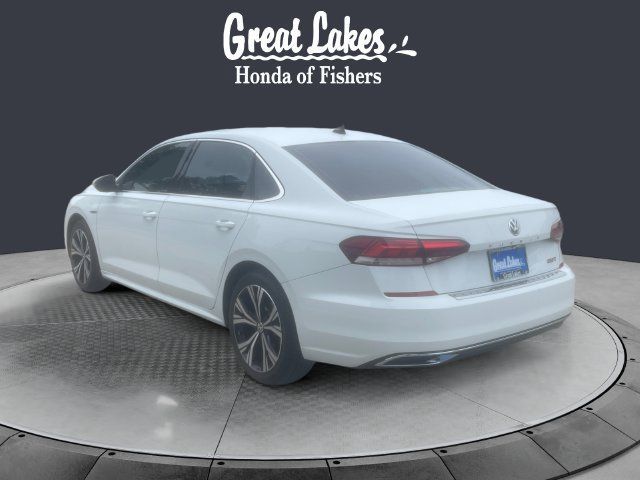 Used 2021 Volkswagen Passat 2.0T SE FWD image 3