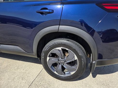 Used 2026 Nissan Rogue SV FWD image 25