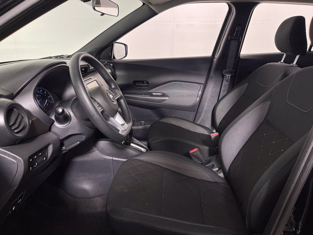 Used 2020 Nissan Kicks S FWD image 12