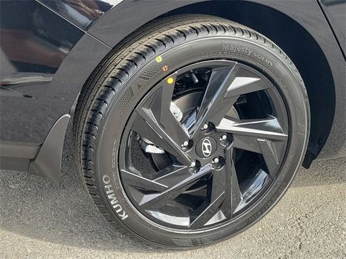 Used 2026 Hyundai Elantra Sport image 24