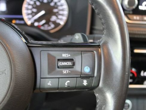 Used 2021 Nissan Rogue SV AWD/4WD image 15