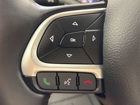 Used 2018 Jeep Compass Limited AWD/4WD image 13