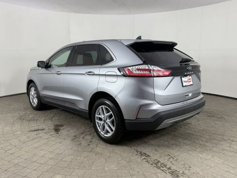Used 2022 Ford Edge SEL w/ Convenience Package AWD/4WD image 4