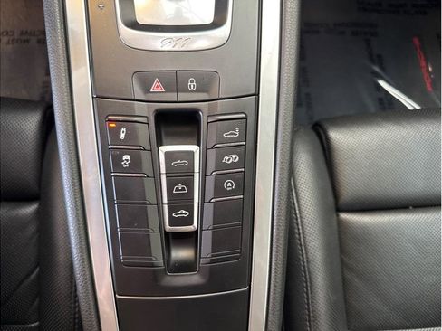 Used 2018 Porsche 911 Carrera S image 23
