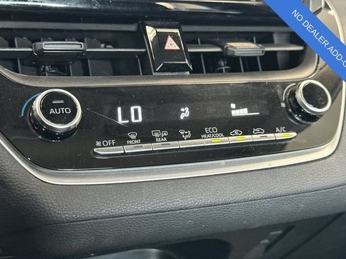 Used 2021 Toyota Corolla LE FWD image 21