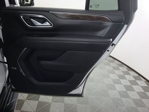 Used 2022 Chevrolet Tahoe LT w/ Luxury Package image 27